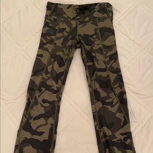 Camo leggings